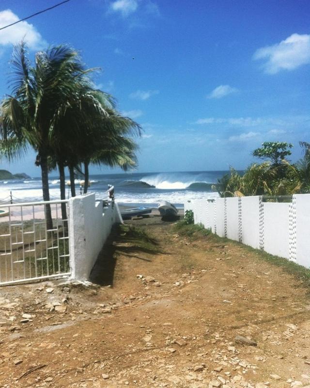 לינה וארוחת בוקר Transito Bananoz Surfhouse מראה חיצוני תמונה